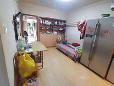 给老人买房子的看过来 送大院子 可打篮球!