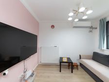 买好房诚售,带固定车位,精装拎包住,出门三轨交通,看房方便!