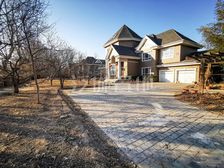 中海瓦尔登湖 茨临湖独栋 院800平 7米挑空客厅 5间卧室