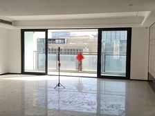 中国铁建花语江湾184平9楼 4室2厅2卫全新精装未住人