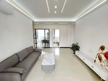 南北通双阳台!30万精装修全送!房东资金周转急售!有钥匙可看