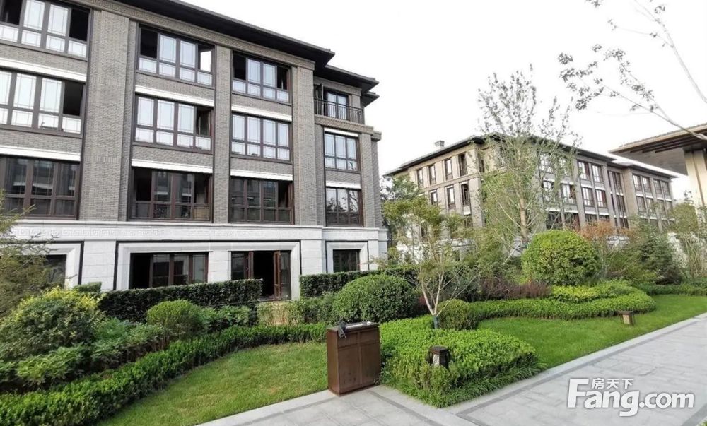 御河上院河畔观邸四层洋房准现一楼带下跃找我购房有惊喜