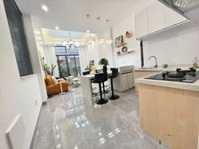 淘金路 三房两卫 100方花园