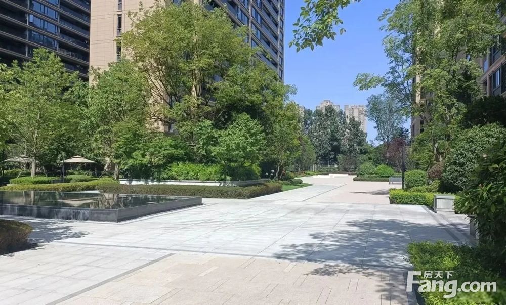 当居住融入环境,心也随之淡定,成都天府新区华府城投绿城诚园二手房