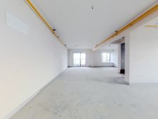 中建大公馆三四期二手房,纯毛坯 大户型南北通透,看中可砍。