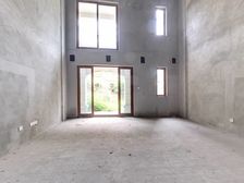 保利两河森林 花园和客厅主卧都朝南 中庭位置安静