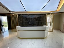 南昌地标旁元创丨260平精装带家具丨东南朝向采光超好丨着急租