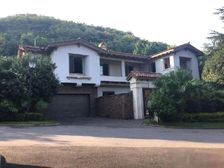 蓝湖郡半山靠山独栋,纯内圈花园500平,单层三百