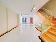 法兰西世家 联排别墅 绿地品质 小区内部人车分流 带车库