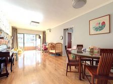 此房满五年,视野开阔,东南向格局三房,保养好