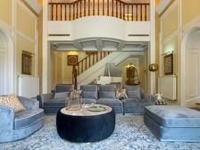 天安别墅 临河花园1200平, 南向精装修 自住保养好