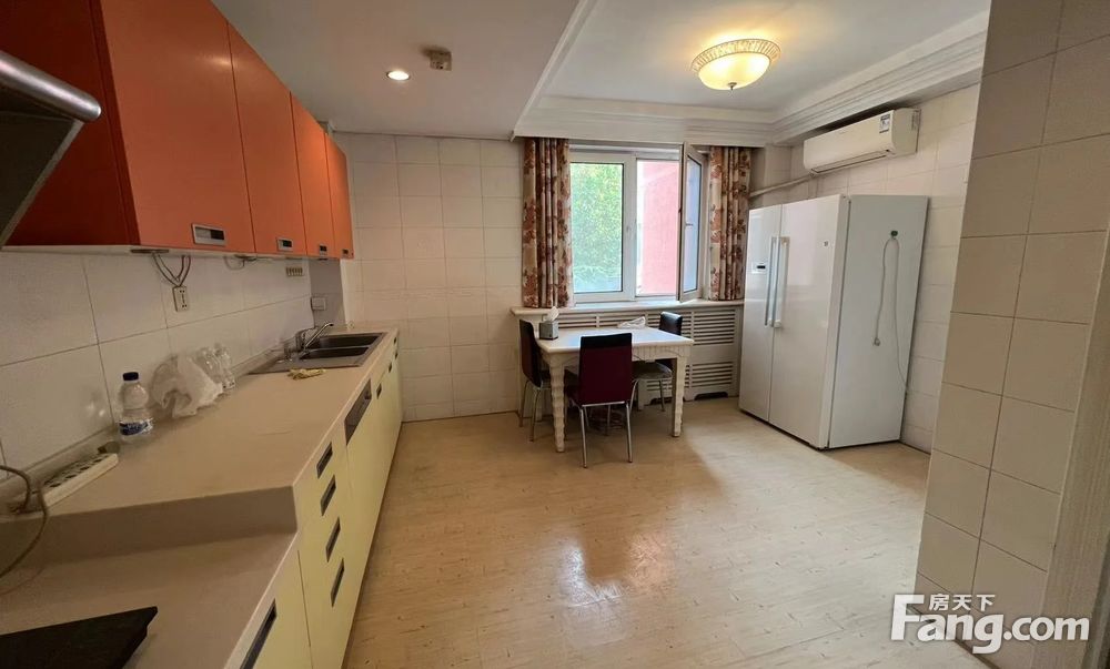 新上工体三里屯 联宝公寓 东南2居室 外销公寓 儿童游乐场