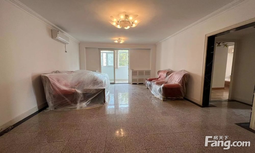 新上工体三里屯 联宝公寓 东南2居室 外销公寓 儿童游乐场