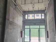 50平 挑高6米 实际100平 83万 年租金5万