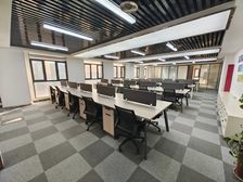 清华科技园396平,5加1格局,40工位,精装带家具60元!