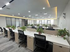 新世纪大厦双地铁口,432平精装修带家具特价66,采光户型好