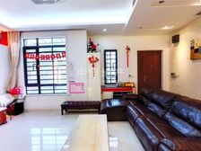 联排别墅,交通便利,带车库,近地铁