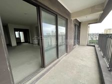 建发御珑湾南北通透毛坯三房 单价8109起