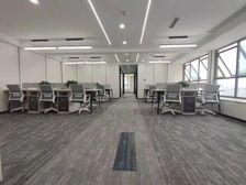 团结湖商圈 嘉铭中心 精装修带家具 高区正对电梯 特价出租