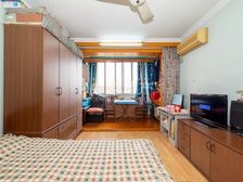 主卧朝南,小区中心位置,采光充足,精装修