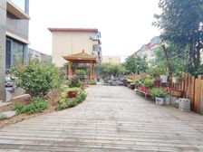 200多平院子,洋房,大4居,总6层,精装,稀缺房。