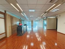 (真实房源在租)大量房源可选!面积不限!华贸中心大厦写字楼!