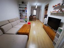 房东置换诚心出售 78平2室2厅装修 边套采光好!电梯洋房