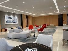 双大阳台丨智慧广场丨769平整层豪装带家私,办公室出租低价