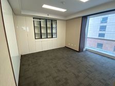 汇园大厦北四环新起办公项目。精装修带家具出租,紧邻鸟巢