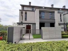 湖景房 太湖龙之梦,融创别墅前排花园120平/直面临水,