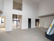 新上!顶跃带双花园!南北通透!通透户型!视野无遮挡!