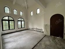 上邦高尔夫一线看草坪独栋别墅 花园大视线好 价格还美丽