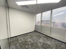 越秀区 精装修 格局3+1 员工区可坐19人 笋租80