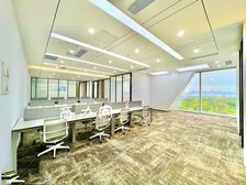 华侨城 地铁口上盖物业 华侨城大厦精装修 电梯口