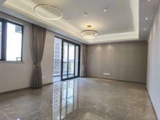 越秀星汇云城 送车位 包税费 急售 南向 中层 价格可谈