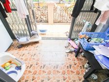 川沙地铁口(翔川家园)一楼带大院子(诚意出售)价格可谈