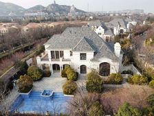 庄园别墅,占地3亩,花园1200平,温泉泳池,出售