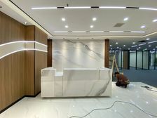 带全套家具!万达广场260平全装修带4隔断 好停车好招人