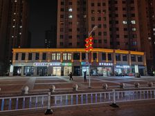 紧邻4个小区门口年租金80000元业主挥泪急售租户长期稳定