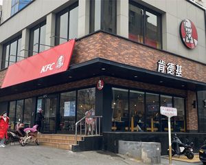急售!带租全业态可餐饮 稳定商户入驻 地铁口80米 临街展示