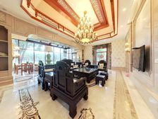 急售在家客厅看高尔夫大球场2000多万豪装花园1000多平