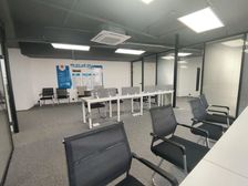 越秀区东风路汇德国际广州交易广场100至300方有办公家具