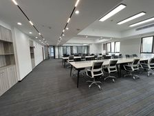 万达广场 22楼精装办公室 现状出租 钥匙看房