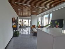 新出好房速度!华润置地广场电梯口!精装带办公家具!格局好用!