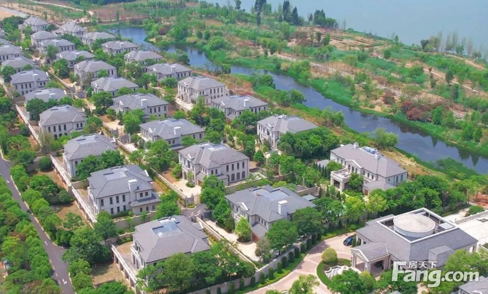 带1500㎡花园 一手现房 坐在家里看滇池,昆明官渡福保片区滇池湖滨