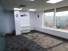 纪念堂地铁站 交易广场方正户型出租 可注册 近市政单位