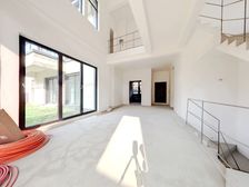 华侨城天屿 岛心独栋别墅,带前后大花园,朝南 带车位