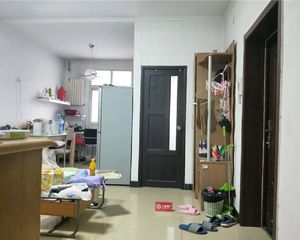 大三尖 南北通透两居室带独立大客厅 总价低