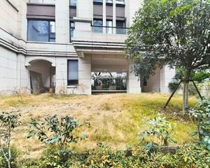 高新区朗诗联排端户别墅 前后花园120平 带车位