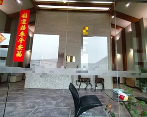 环球中心南区看桂溪公园 洲际16米高大堂 购一层得两层